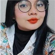 Profesora de inglés y lengua española. Especializada en la enseñanza del inglés como lengua extranjera